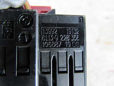 BMW Black Connector w/ Pigtail 611392283565